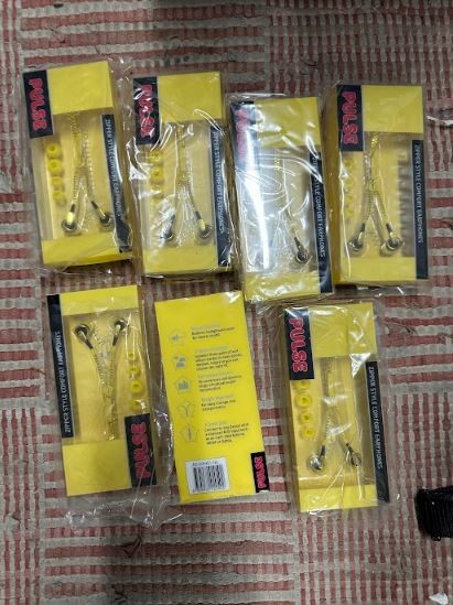 Quantity of headphones