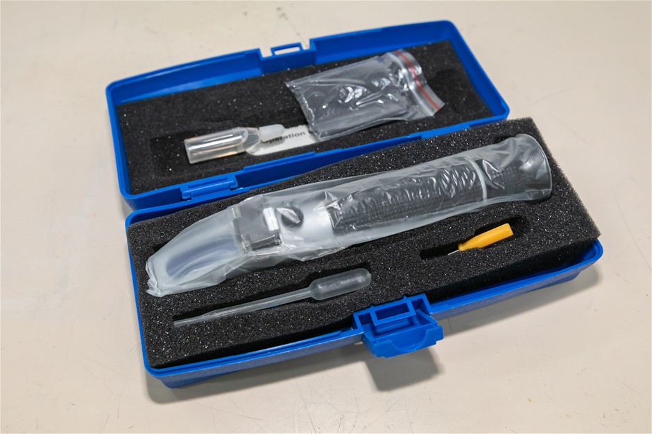 Refractometer Hand-Held 0 - 10% Brix