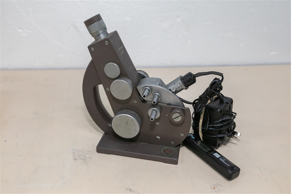 Refractometer Abbe Type internal Illumination with Ext P/Supply