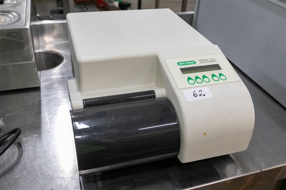 Microplate Washer with Programmable Features