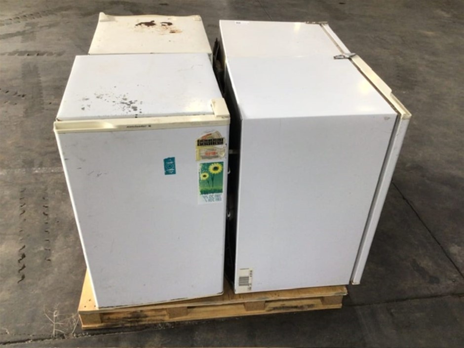 Assorted Bar Fridges x 4