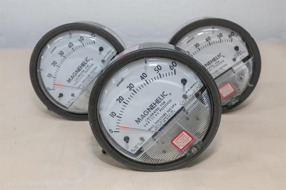 Differential Low Pressure / Vacuum Gauge -20 in Hg to 15 psig