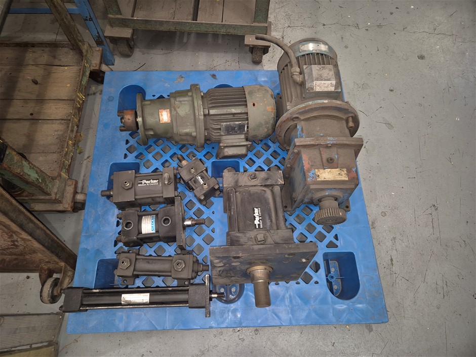 Various Hydraulic Cylinders
