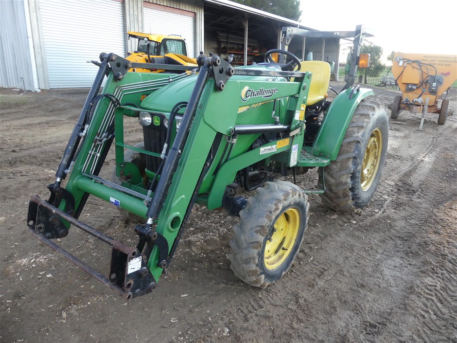 <B>Circa 2012 John Deere 4105 Tractor</B>