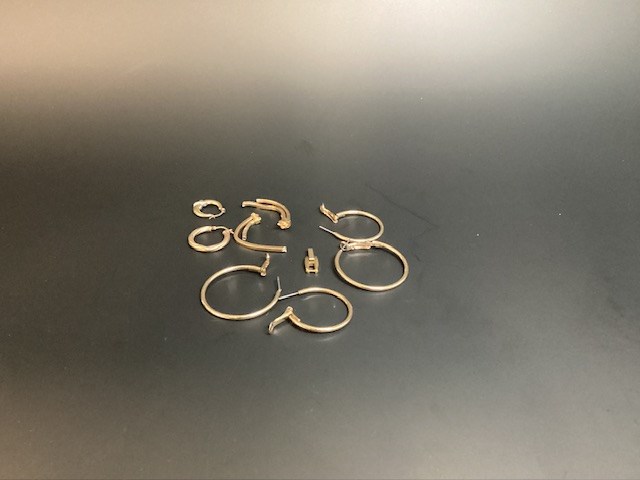 Scrap Gold & Metal Gold Weight Of 3.7grams