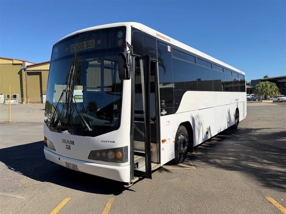 <p>2006 MAN 18. Series 4 x 2 Bus</p>