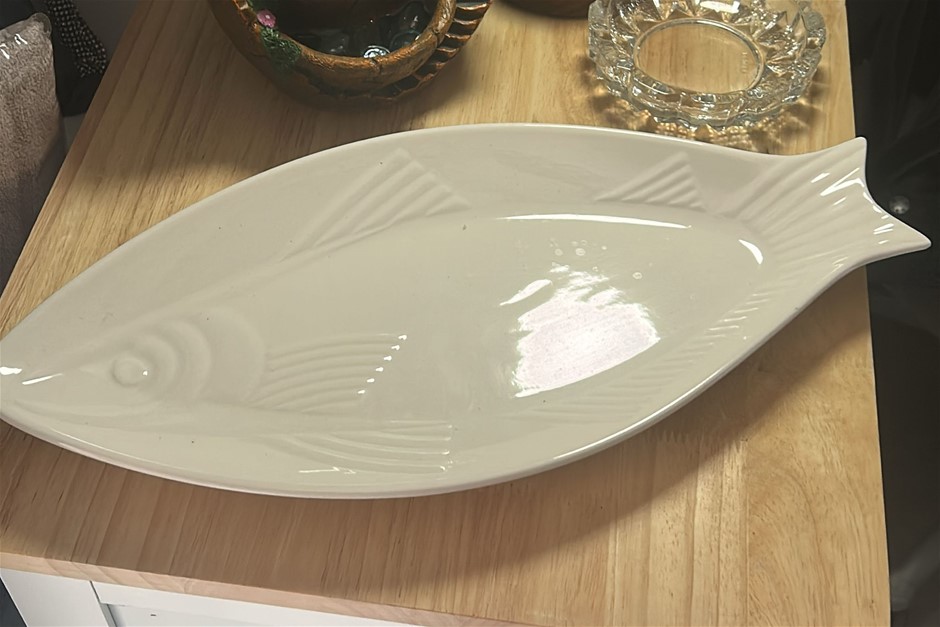 Ceramic Plate Fish Design