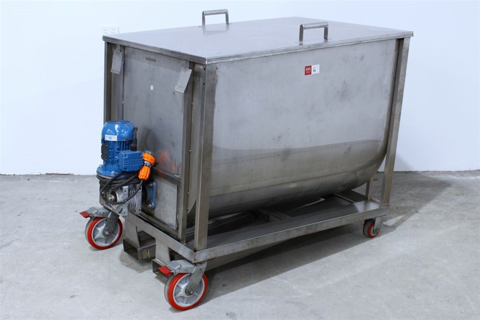 Stainless Steel Mobile Feed Hopper with Internal Ribbon