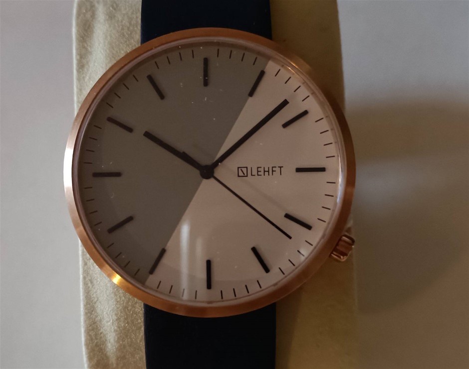Lehft Unisex Watch Minor Use . Others
