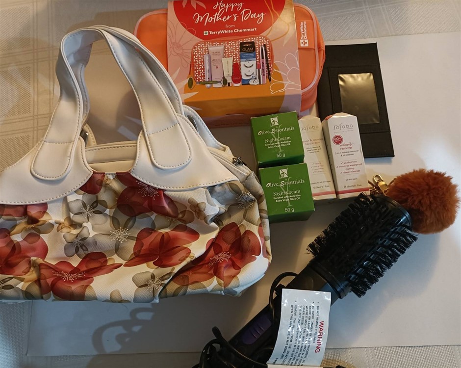 Lady’s Accessories New and Used. Others