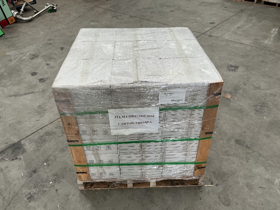 <p>1 x Pallet Green Stripe tiles</p>