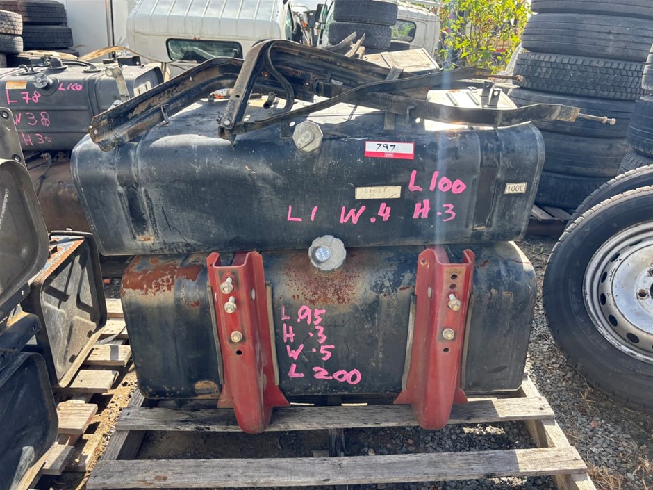 2 x Diesel Fuel Tanks (Suit Rigid Truck)