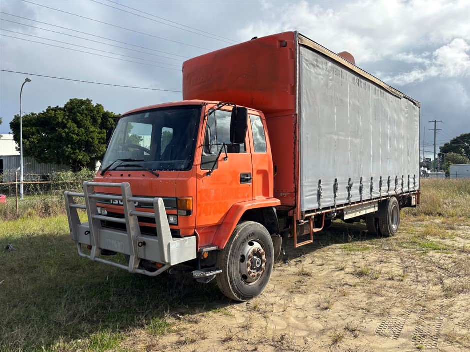 1995 Isuzu FVR 4x2 Curtainsider Truck