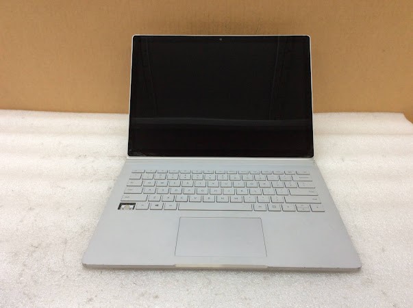 Microsoft Surface Book 2 Laptop i5-7300U 8GBRAM/256GB