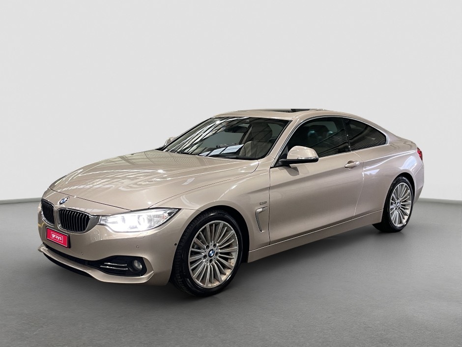 2016 BMW 420i Luxury Line  Petrol