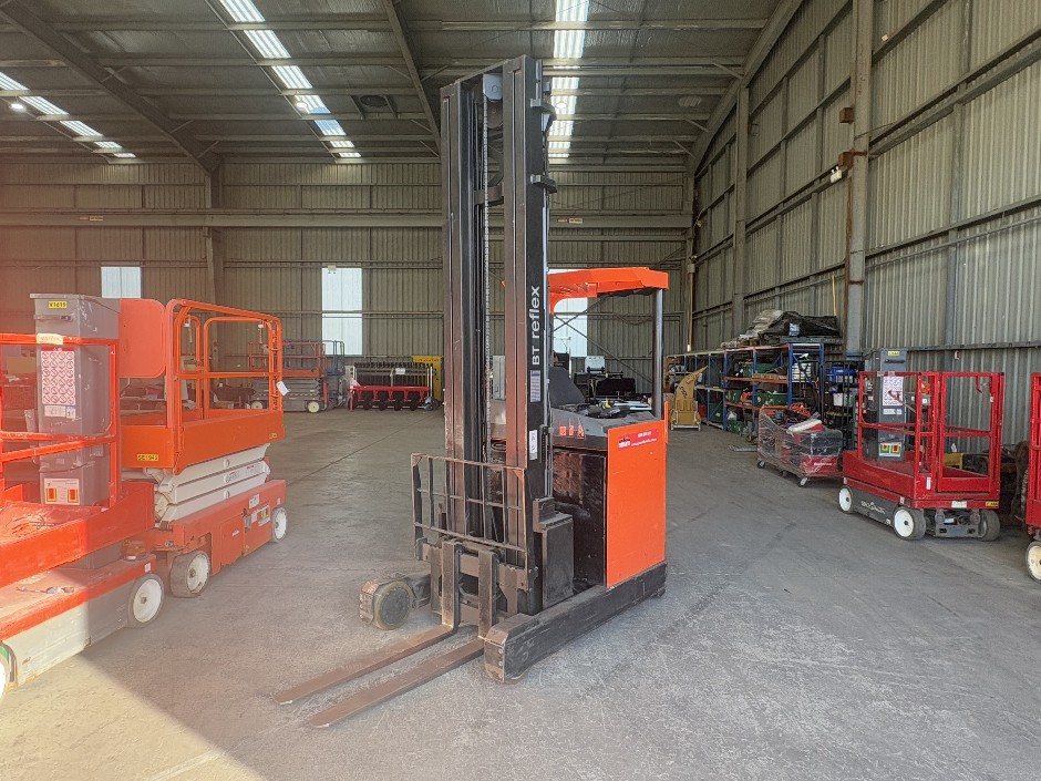 No Reserve 2012 BT RRE160M Electric High Reach Forklift **Non Runner**