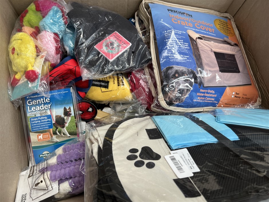 30 x ASSORTED DOG PRODUCTS; Incl. Toys, Play Pen, Cage Cover, Chew Bones, H