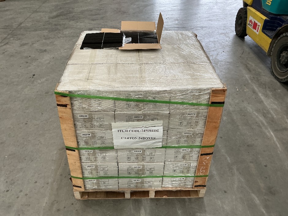 0028-23500560 · 1 x Pallet Black Stripe Tiles