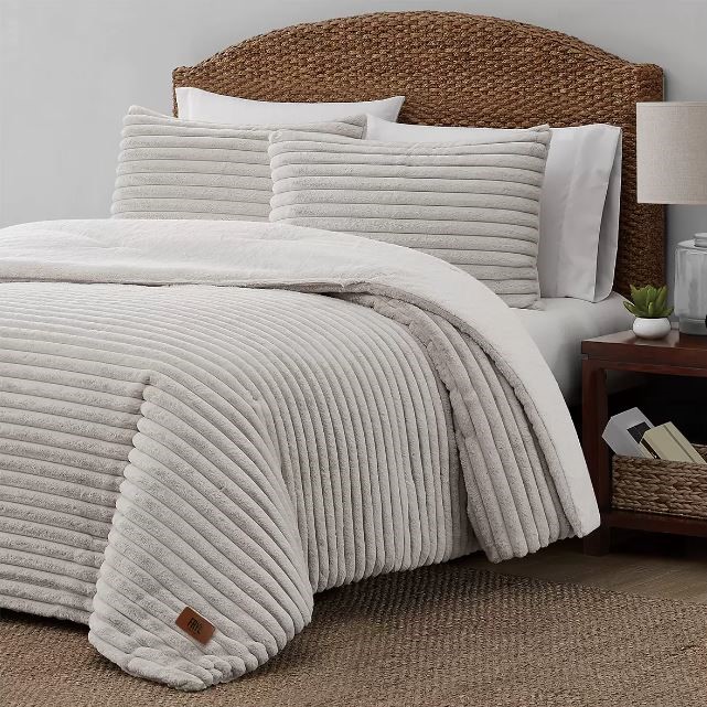 FRYE CHANNEL King Comforter Set, 274cm x 249cm, Biscuit. N.B: Not in origin