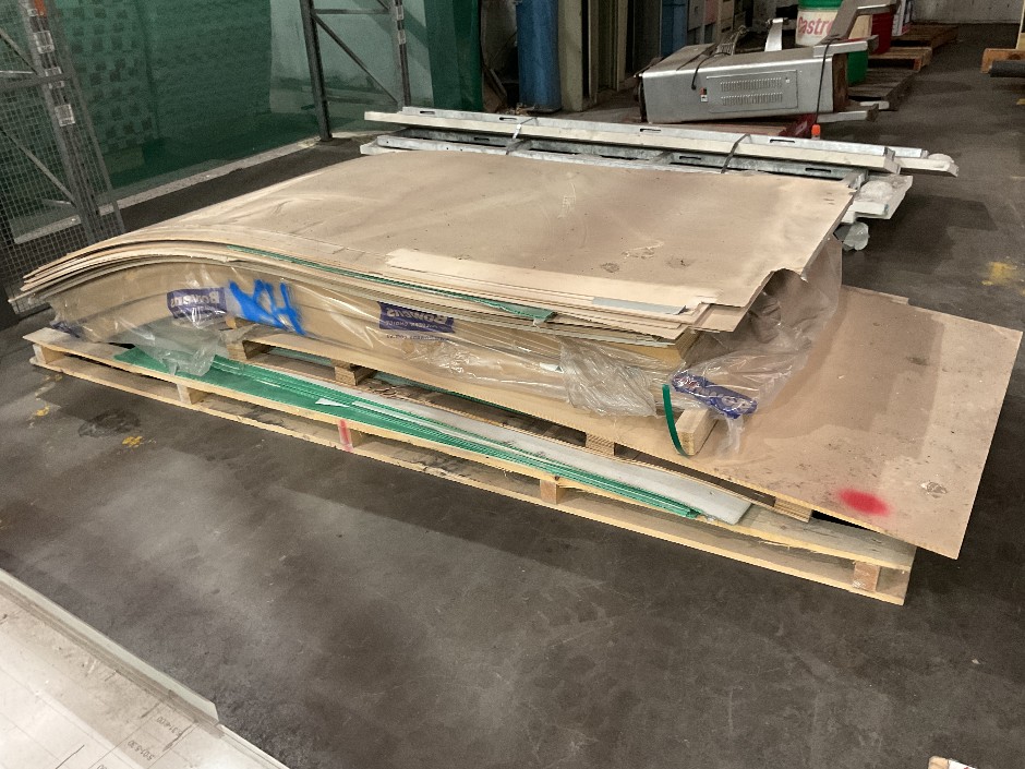<p>Pallet Of Assorted Timber / MDF Boards</p>