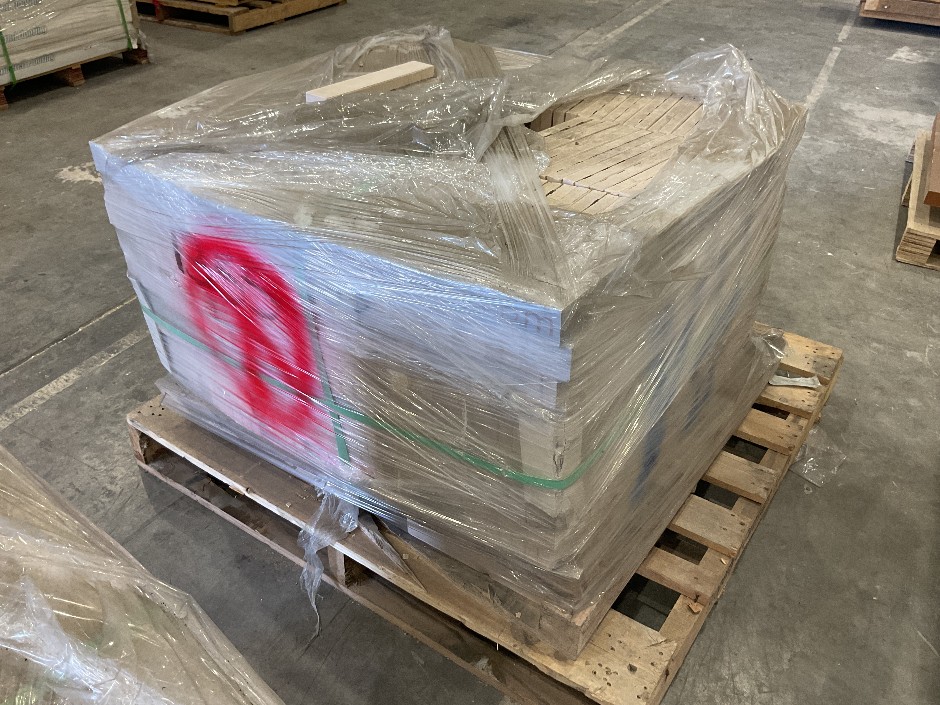 <p>Pallet of Formbrick Tiles 280 * 48 *25mm</p>