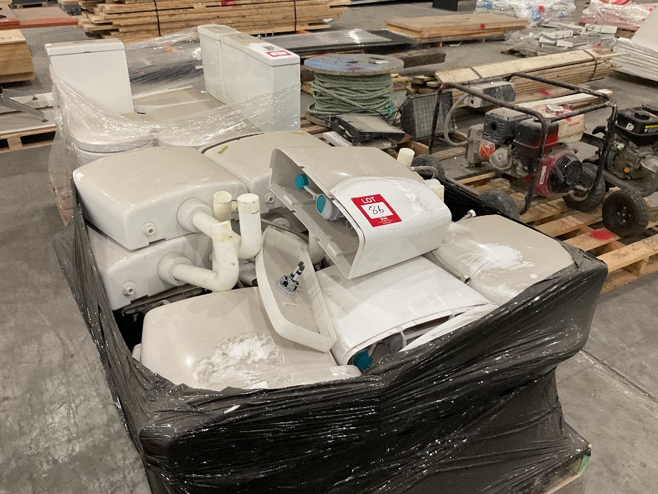 <p>Pallet Comprising Quantity of Toilets & Cisterns</p>