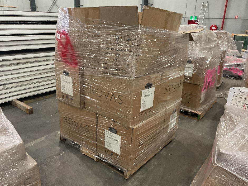 Pallet of Assorted Plumbing Fittings & Toilet Suites