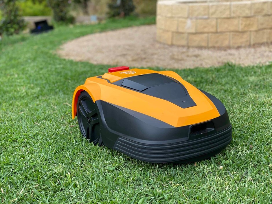 MoeBot S10 Robotic Lawn Mower