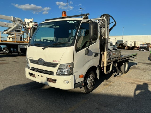 2017 Hino 616 4 x 2 Tray Body Truck