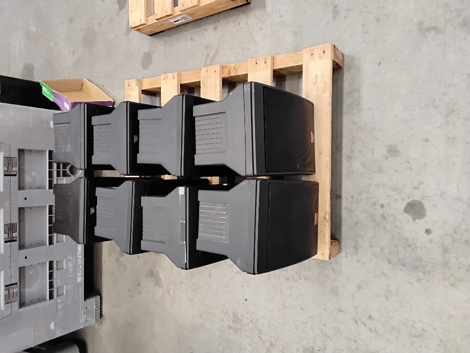 Assorted JBL control contractor speakers
