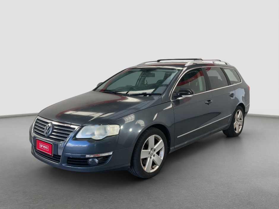 0001-23500686 · 2010 Volkswagen Passat Highline Diesel (WOVR-INSPECTED)
