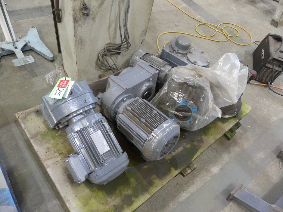 <p>Motor And Gearbox Components</p>