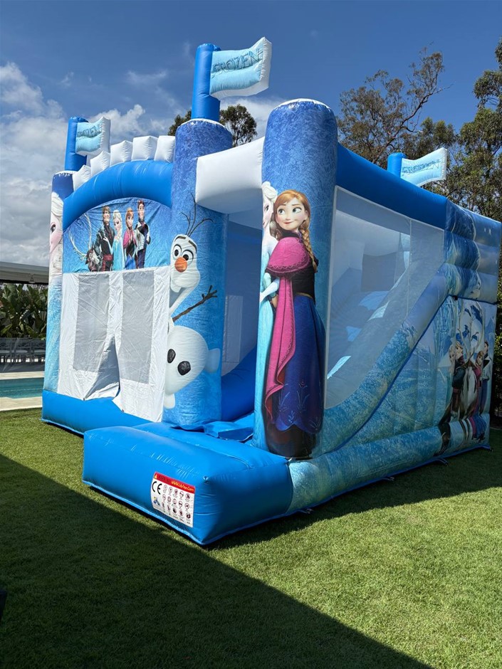 Jumping Castle Frozen