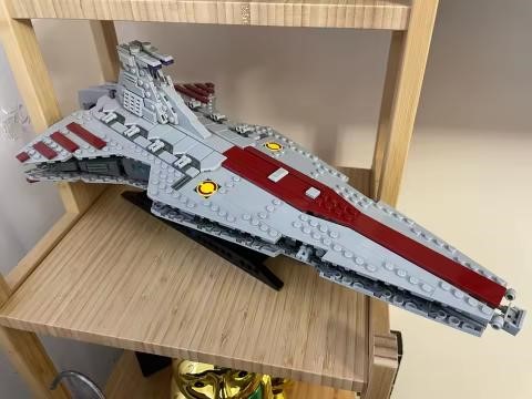 0003-2584576 · Brand New 960PCS Space Battleship Building Blocks Set (LEGO Compatible)