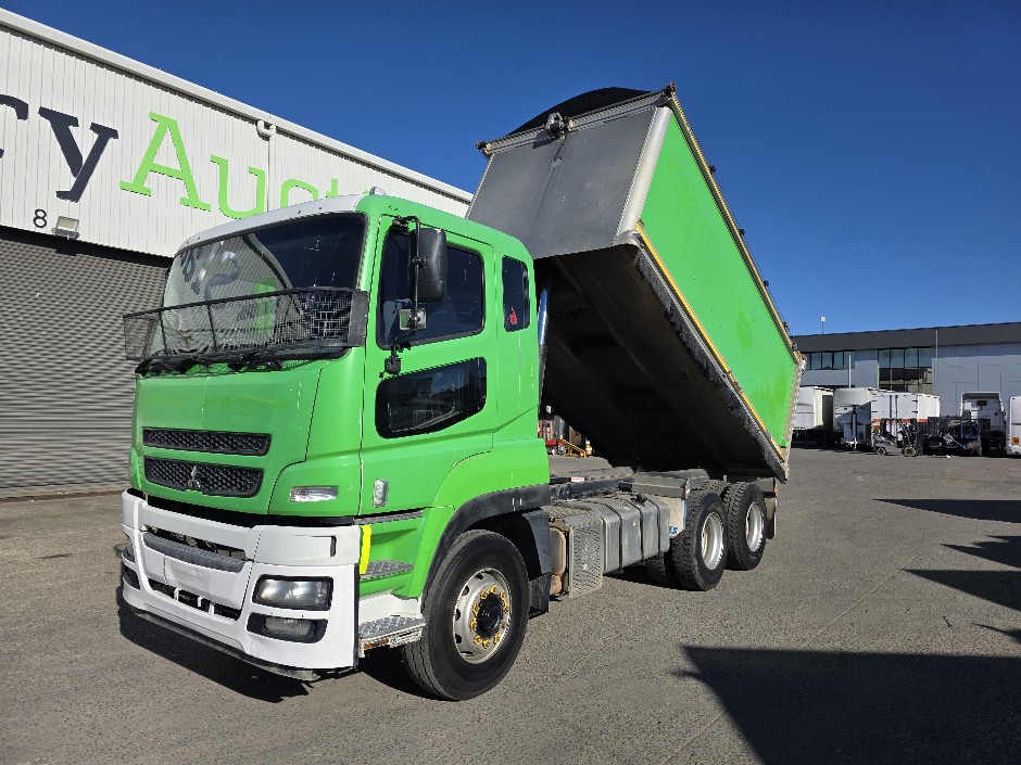 2011 Mitsubishi 500 FV 6x4 Tipper Truck