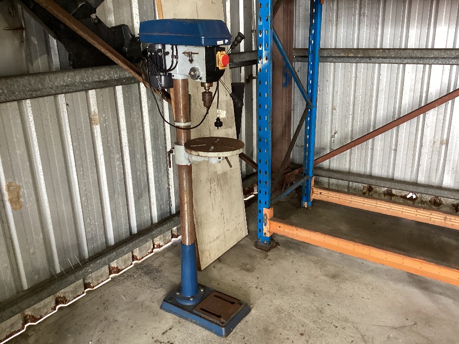 <p>Pedestal Drill</p>