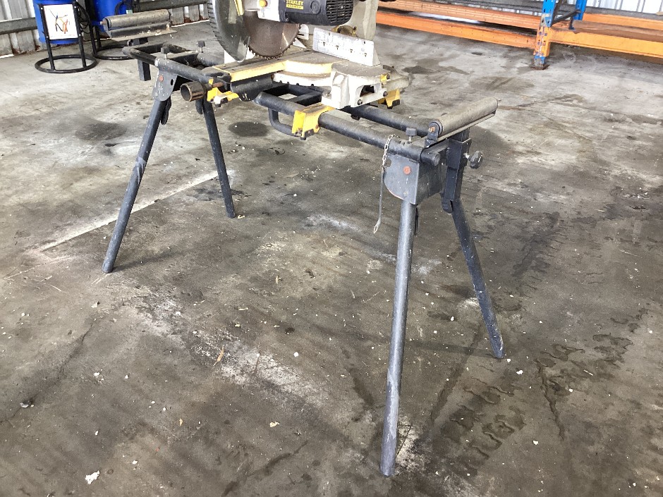 <p>Stanley Fatmax Mitresaw and Table</p>