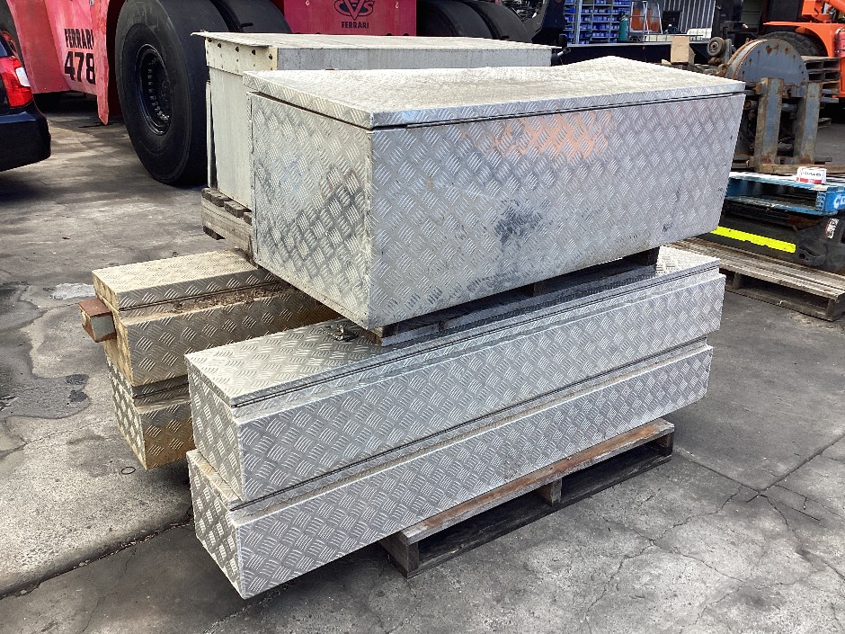 <p>6 x Alloy Toolboxes</p>