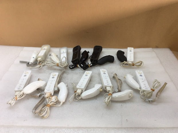 Nintendo Wii Mixed Model Remote Controller and Nunchuk Set (Lot of 10)