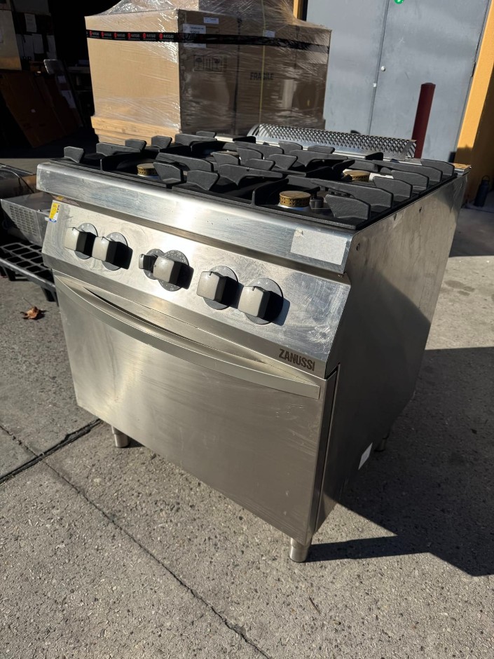 Zanussi EVO700 4-Burner Gas Range on Gas Oven - 800mm