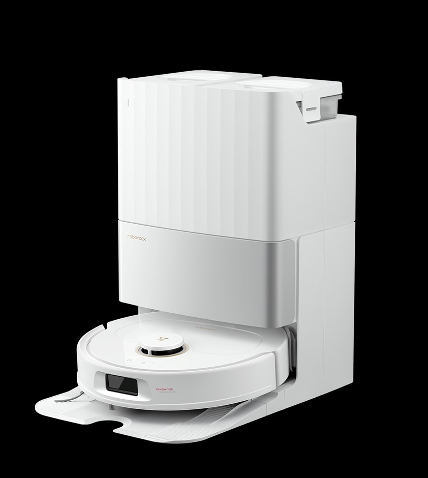 0010-3140675 · ROBOROCK Qrevo C Robotic Vacuum & Mop. NB: Minor use, no box