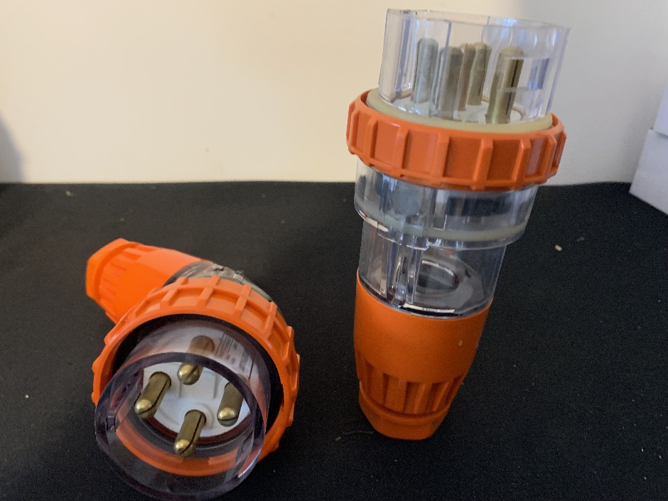 1 x 4 Pin Angle Plug and 1 x 5 Pin Straight Plug (Unused)