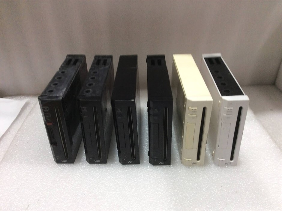 Nintendo RVL-001 Wii Video Game Console (Lot Of 6)