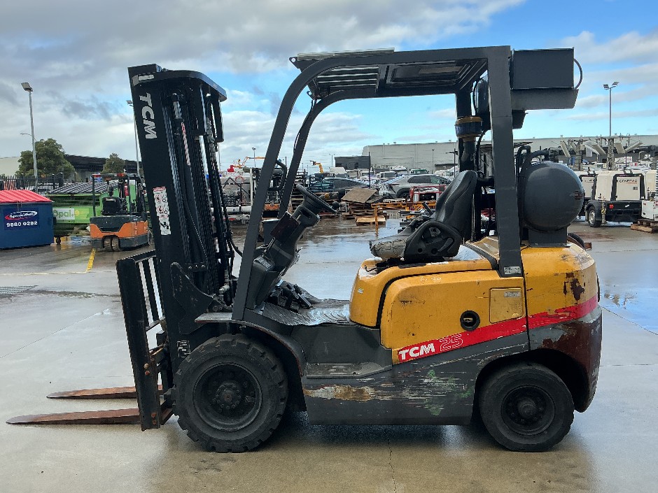 TCM 25 Counterbalance Forklift