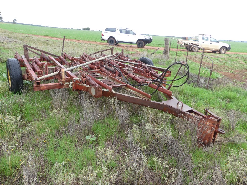 Scarifier (Tag Along)