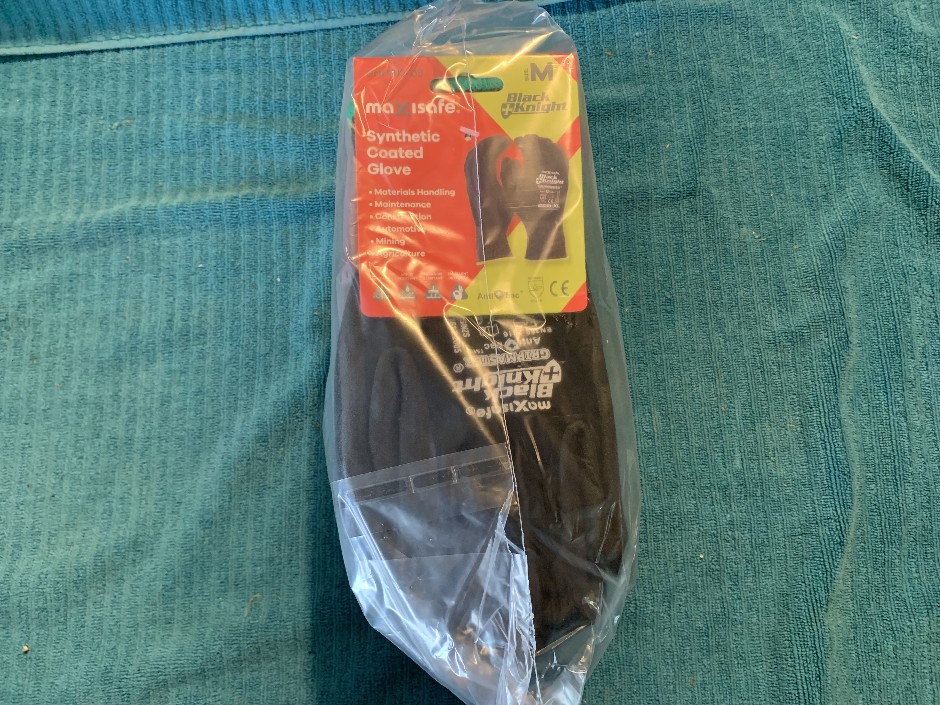 12 x Pairs of Maxisafe Synthetic Coated Glove (Unused)