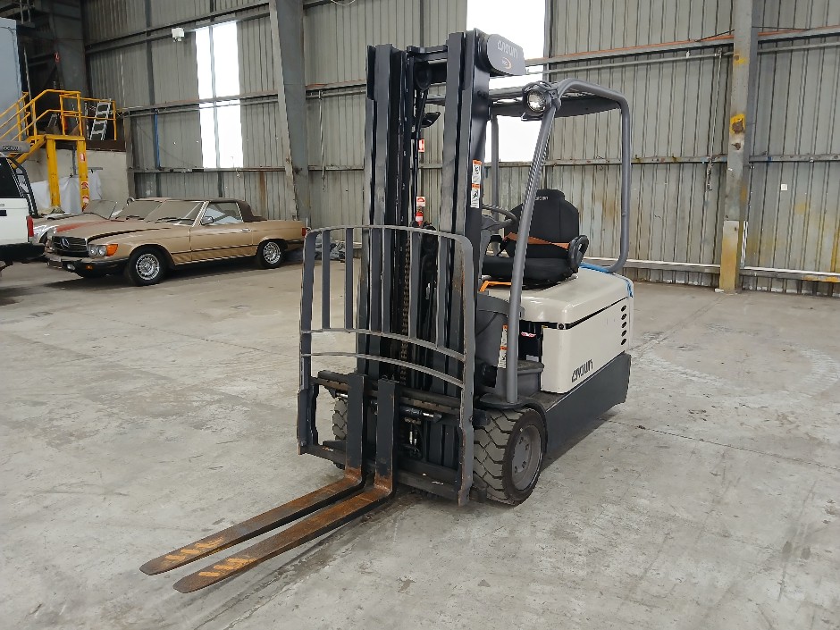 <p>Crown SC 4500 Electric Forklift</p>