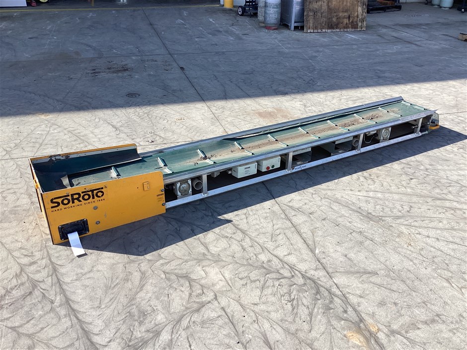 <p>Soroto 3m Brick Conveyor </p>