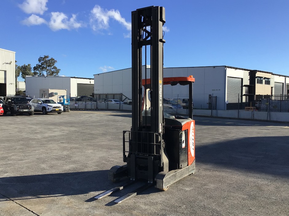 2016 BTRRE160 High Reach Forklift