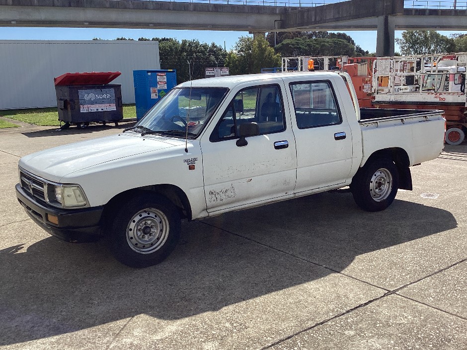 1995 Toyota Hilux Diesel Dual Cab Ute